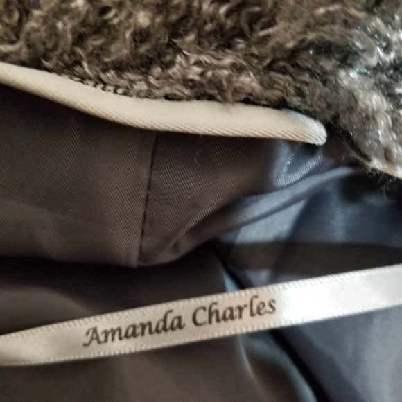 Amanda Charles Size Small Shag Vest - Picture 3 of 6